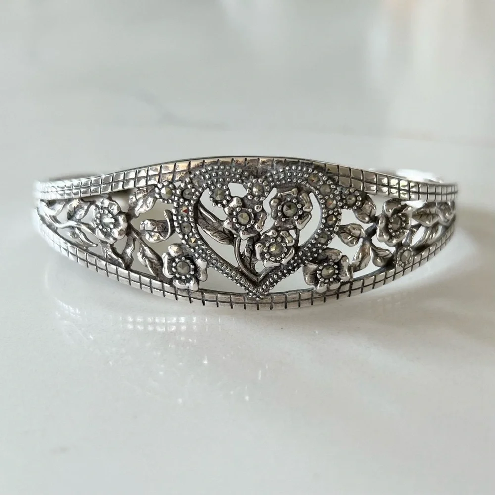 𝒱𝒾𝓃𝓉𝒶ℊℯ ℒℯ𝓃ℴ𝓏 𝒮𝓉ℯ𝓇𝓁𝒾𝓃ℊ ℳ𝒶𝓇𝒸𝒶𝓈𝒾𝓉ℯ ℋℯ𝒶𝓇𝓉 ℬ𝓇𝒶𝒸ℯ𝓁ℯ𝓉 - Picture 2 of 13